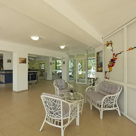 מלון Marina קיטן