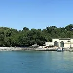 Marina 3*