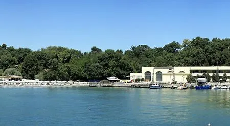 Marina 3*