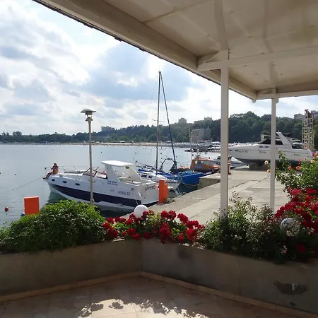 Marina Хотел