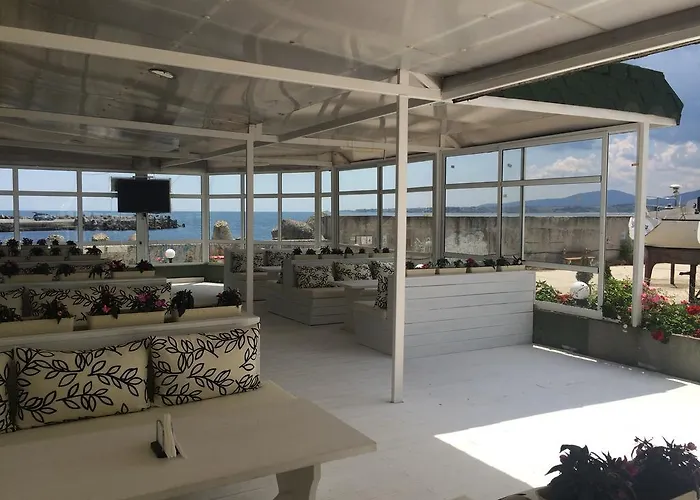 Хотел Marina Китен