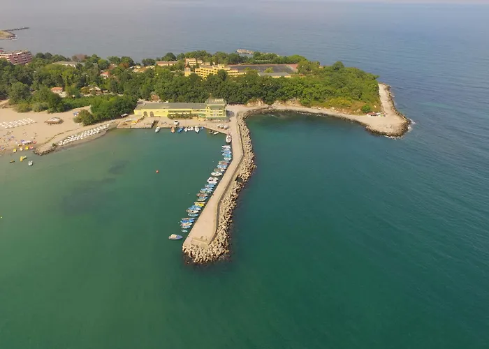 Marina Хотел 3*