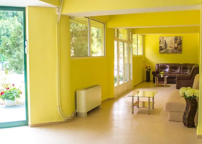 Marina Хотел Китен