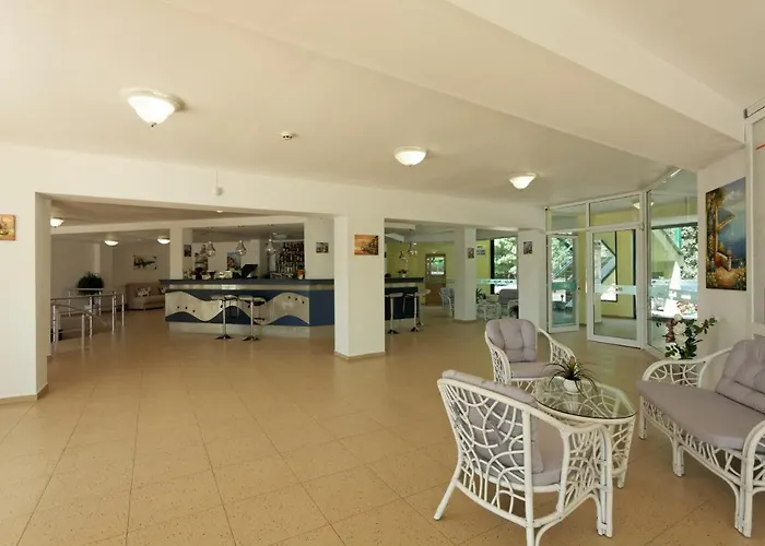 Хотел Marina 3*