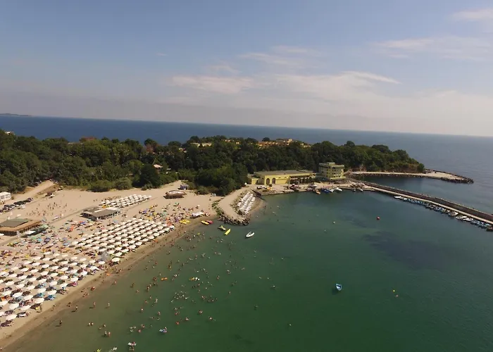 Marina Хотел 3*